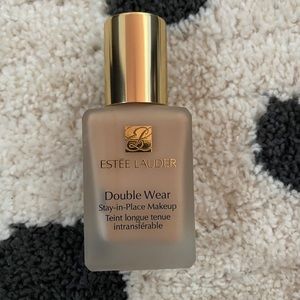 Estée Lauder double wear foundation